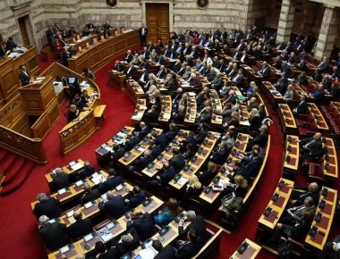 «Μύλος» στην Βουλή με την εκλογή του ΠτΔ - Απαντά ο ΣΥΡΙΖΑ στο κόλπο της ΝΔ - Παίρνει πίσω το άρθρο